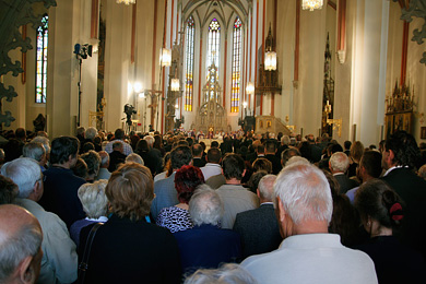 Pohřeb arcibiskupa Otčenáška