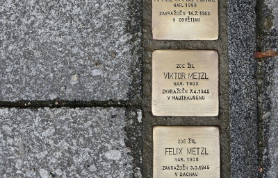 Kameny zmizelých připomínají oběti holokaustu v ČR už 15 let