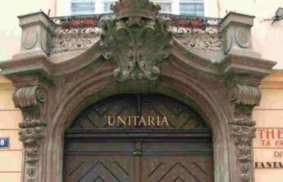 Unitáři chtějí vyučovat náboženství, výjimku projedná vláda