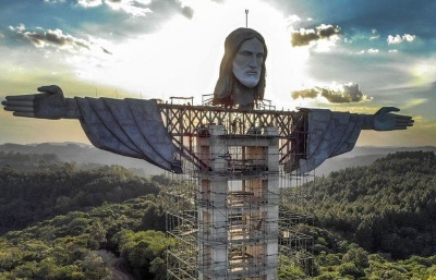 V Brazílii staví další obří sochu Ježíše Krista. Bude větší než socha v Riu