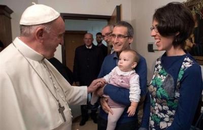 Papež kritizoval lidi, kteří si místo dětí pořizují domácí mazlíčky