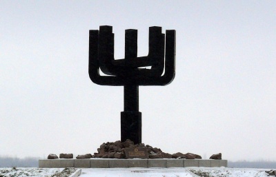 Rusové poškodili další památník holokaustu na Ukrajině 