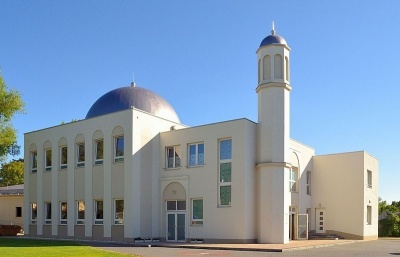 Chadídžina mešita je první a zatím jediná s minaretem a kupolí na východě Německa
