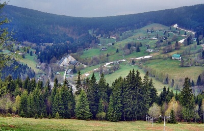Špindlerův Mlýn má u chaty Hromovka nově vybudovanou kapličku svaté Barbory