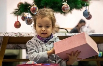 Začíná sbírka vánočních dárků pro chudé děti s názvem Krabice od bot