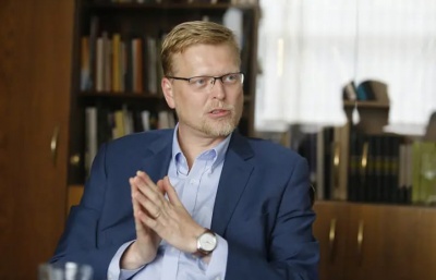 Nastavit tvář druhých?