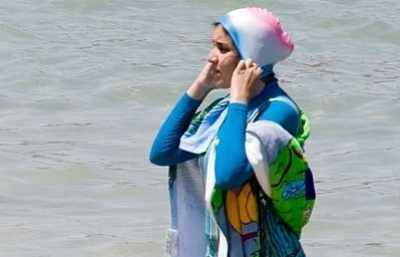 ECHR zamítl stížnost belgických muslimek, jimž bazén zakázal vstup v burkinách