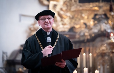 Akademický senát KTF: návrh na odvolání děkana je přípustný