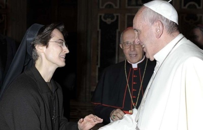 Papež oznámil, že do čela governatorátu Vatikánu jmenuje poprvé ženu