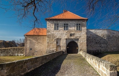 Pašijové hry se konají na hradě Lipý o Velikonocích v České Lípě za každého počasí 