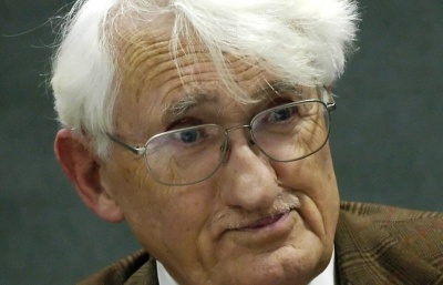 Filozof Jürgen Habermas, který debatoval s Josephem Ratzingerem, zemřel ve věku 96 let