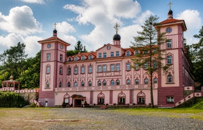 Pravoslavná Abatyše odmítla obžalobu, podle níž zpronevěřila klášteru 73 milionů korun
