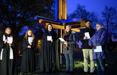 Malá společenství jako naděje pro unavenou církev