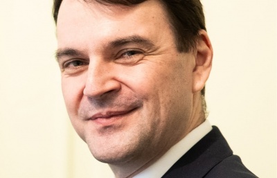 Ministři i biskup na konferenci s představiteli evropské krajní pravice