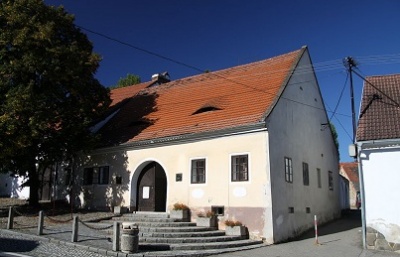 V Husinci bude znovuotevřen obnovený Husův památník