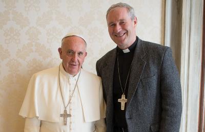 Dva emeritní arcibiskupové u papeže aneb Jak to v katolické církvi chodí