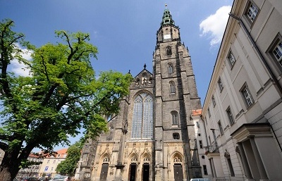 Biskup Lobkowicz uloží v katedrále v polské Svídnici ostatky sv. Václava