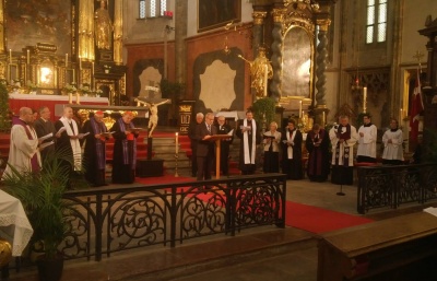 Ekumenická bohoslužba u Týna znamenala historický krok ke smíření