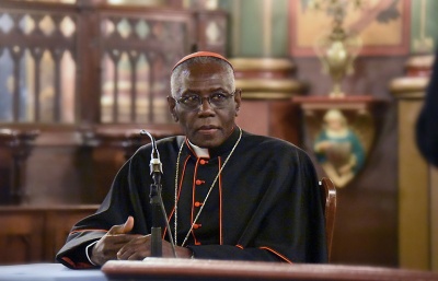 Africkým hlasem promlouvá nekompromisní kardinál 