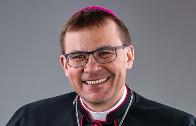 Biskup Holub se distancoval od  předvolebních článků v časopisu RC Monitor