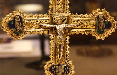 Španělský soud poslal za narušení mše pět lidí na rok do vězení