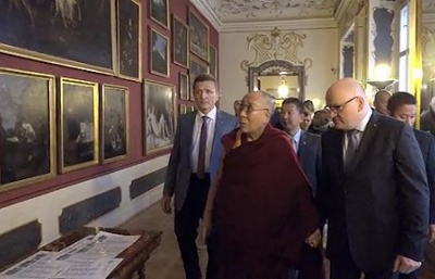 Herman přijal dalajlamu, Ovčáček ho kritizoval