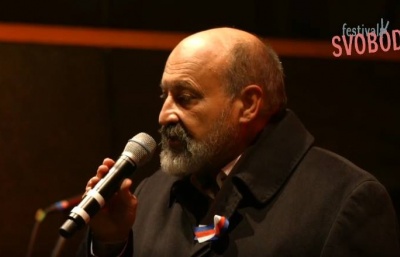 Pevný národ v pevné zemi