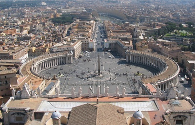 Vatikán se ohradil proti vykreslení papeže v magazínu Rolling Stone 