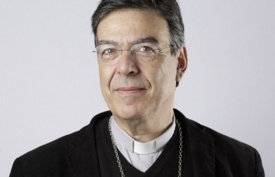 Paříž má nového arcibiskupa. Sloužil i jako lékař