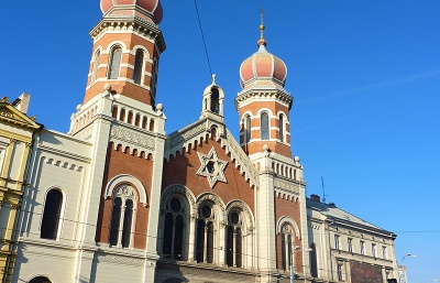 Slavnostní průvod otevře po tříleté rekonstrukci za 100 milionů Velkou synagogu v Plzni