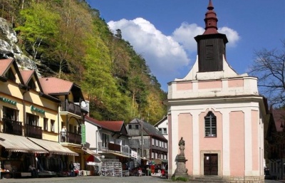 Hřensko opraví barokní kostel, který dostalo od církve