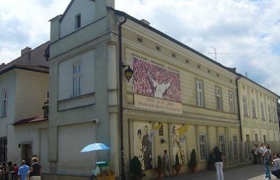 Wadowické muzeum otevřelo po rekonstrukci novou expozici o životě Jana Pavla II.