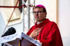 Plzeňský biskup Holub bude dvě hodiny denně rozmlouvat s lidmi o obavách a potížích
