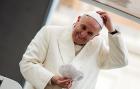 Papež vyzval k lepšímu chování ke tchyním; těm poradil dávat si pozor na jazyk