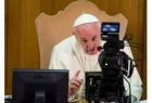 Papež se pomocí videokonference spojil s žáky pěti kontinentů