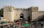 Izraelská policie dovolila Palestincům odstranit zábrany u Damašské brány v Jeruzalémě