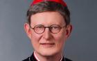 Německý kardinál Woelki zůstane navzdory kritice v úřadě, rozhodl papež