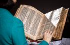 Codex Sassoon: Nejstarší a téměř kompletní rukopis hebrejské Bible vydražen za 38,1 milionu dolarů
