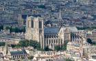 Tisíce lidí si poslechly nové zvony v katedrále Notre-Dame