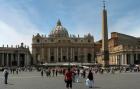 Zisk vatikánské banky loni kvůli odpisům prudce klesl 