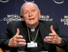 Papež suspendoval obviněného amerického kardinála Theodora McCarricka
